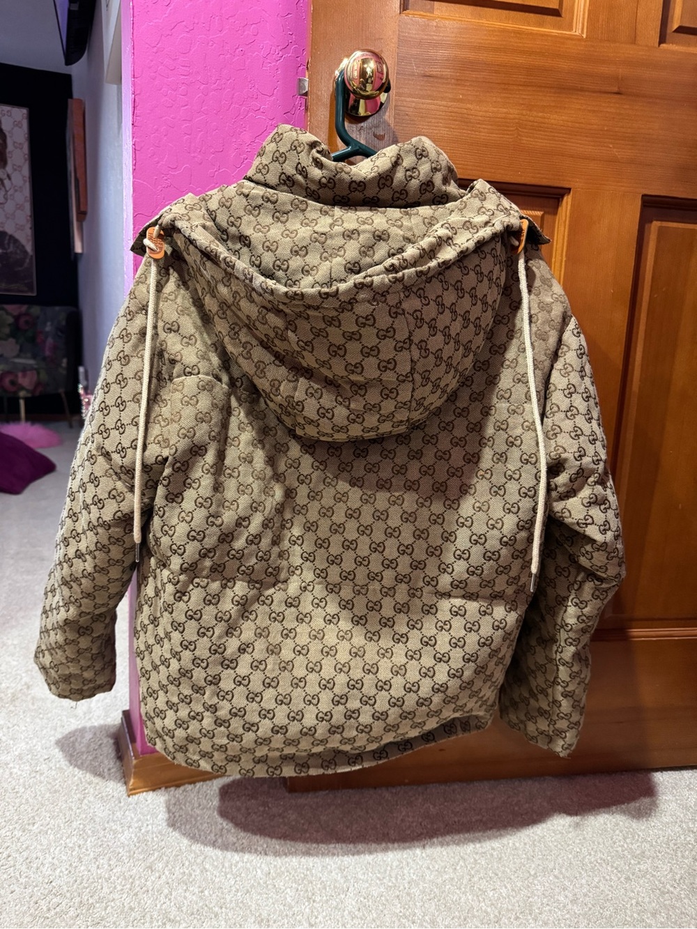 Gucci Brown Monogram Puffer Jacket with Orange Lining - Picture 5 of 5